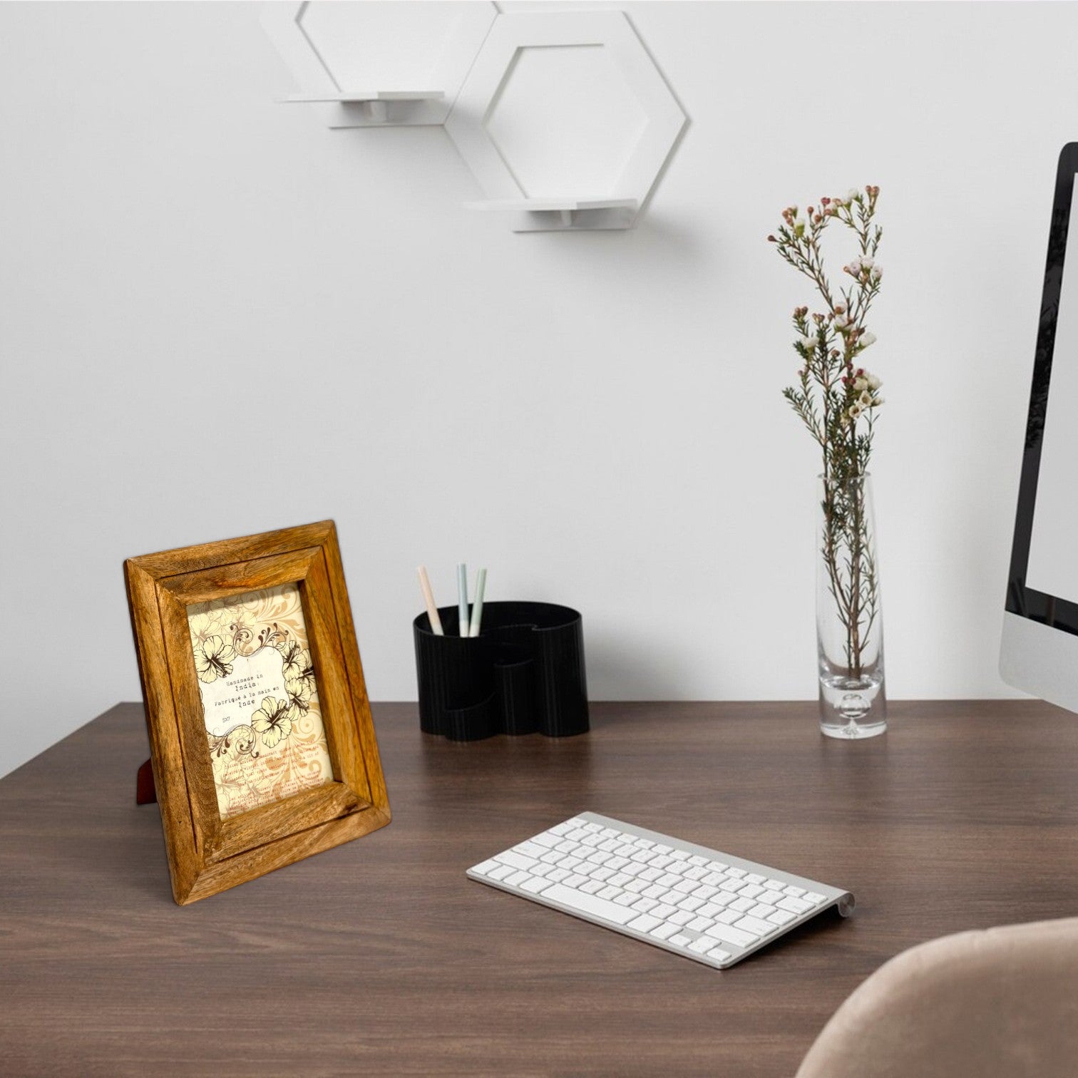 GLOBAL CRAFT AND CREATIONS Wooden Table-Top Photo Frame | Solid Wood Picture Frame for Table Decor, Wall Decor, Office Decor & Home Decor (5x7), Rectangular, Handcrafted Natural finished Rustic Style TableTop Display | MA20